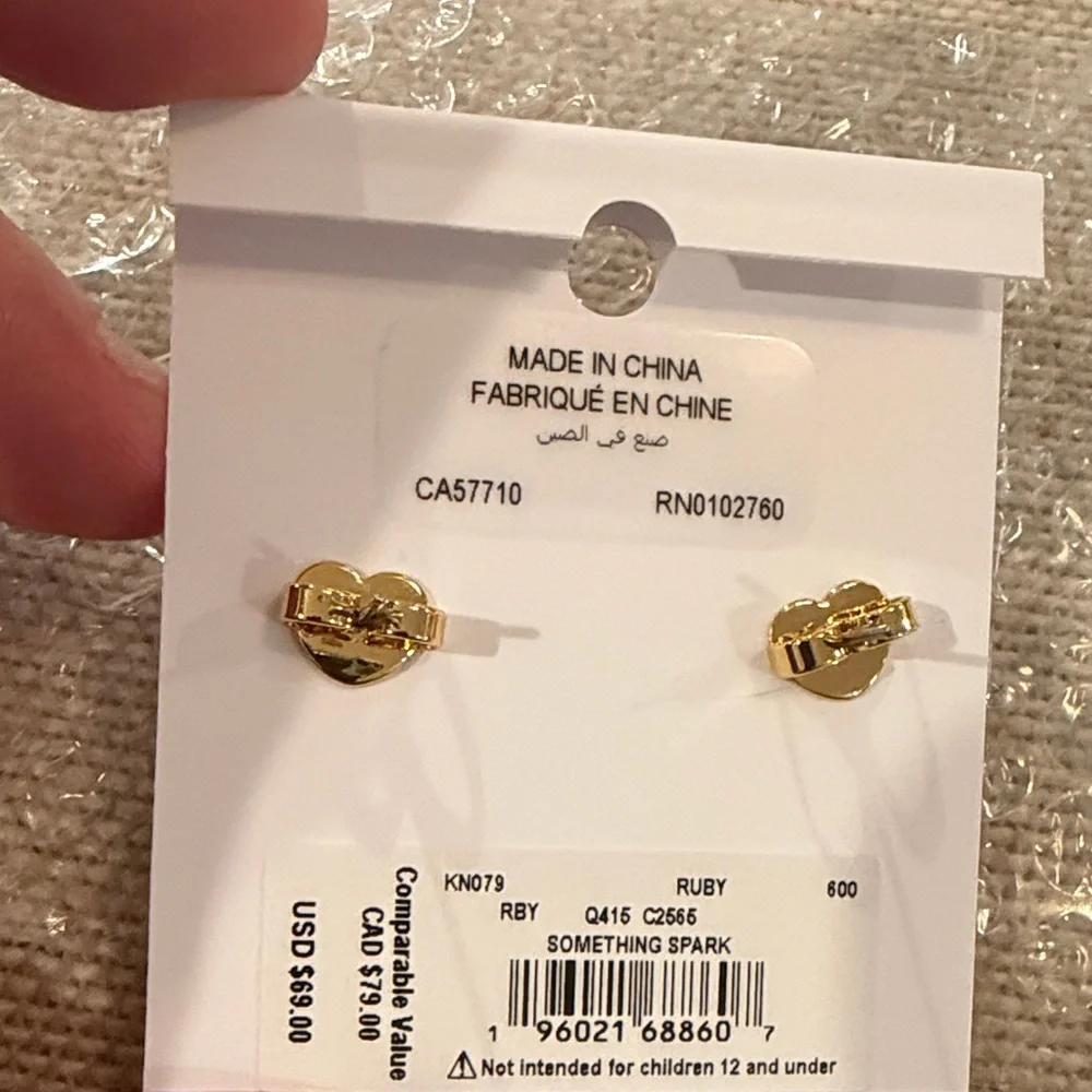 kate spade Ruby Something Sparkly Spade Studs/NWT - Picture 6 of 9